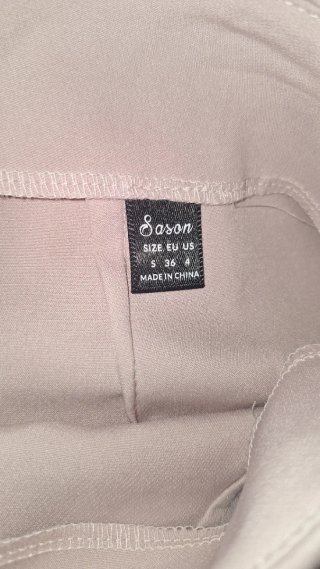 Falda pantalón rosa claro con aro
