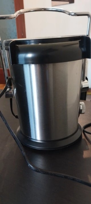 Extractor de Jugos AICOK