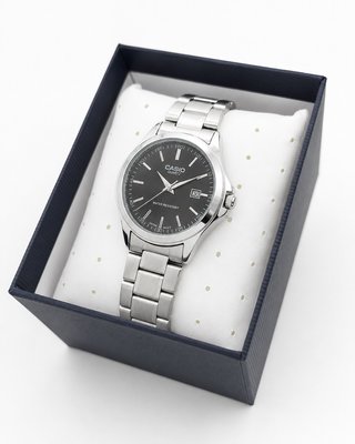 Reloj Casio cuarzo carátula negra