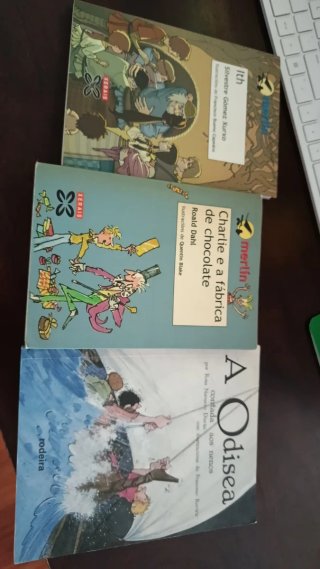 Pack de tres novelas en gallego..