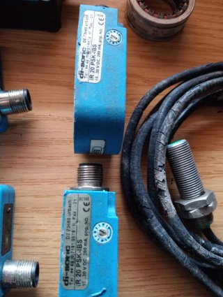 Sensor, detector , controlador.