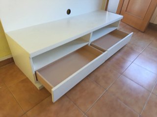 Mesa TV comedor blanca