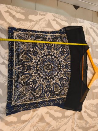 Blusa Zara Basic Mandala Azul Negra Corta