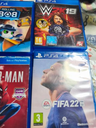 Lote Juegos PS4: Spider-Man, FIFA 19, FIFA 22