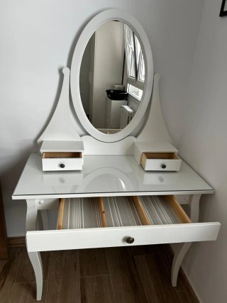 Tocador Ikea Blanco con Espejo Ovalado