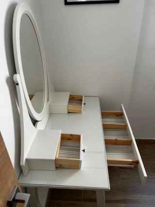 Tocador Ikea Blanco con Espejo Ovalado
