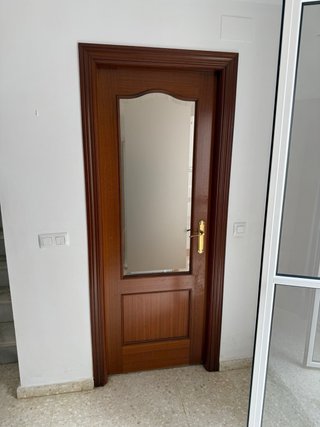Puerta de madera interior