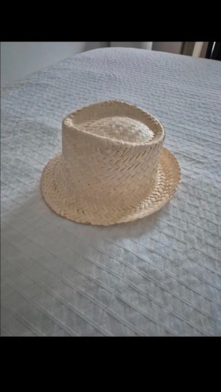 Sombrero de paja beige