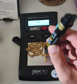 Cadena y Colgante Cruz Oro 18k.