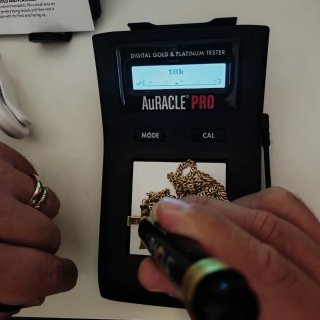 Cadena y Colgante Cruz Oro 18k.