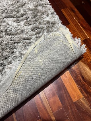Alfombra gris