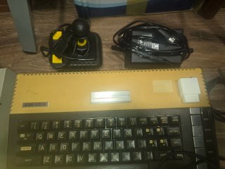 Ordenador Atari 800XL con extras