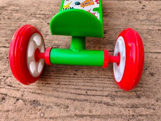 Patinete 3 Ruedas Infantil Verde y Rojo