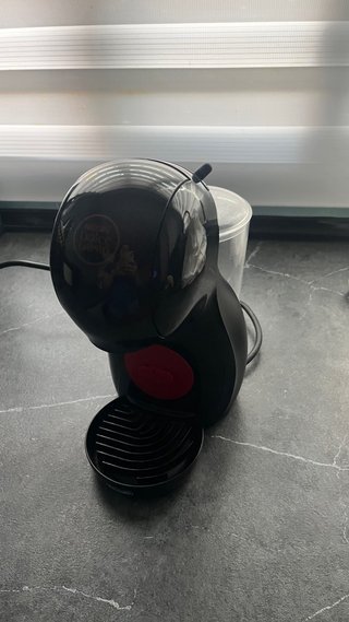 Cafetera Dolce Gusto Negra