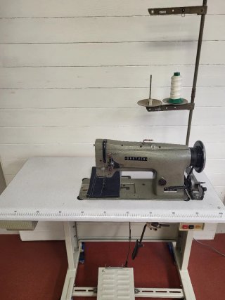 Máquina de coser Brother triple arrastre