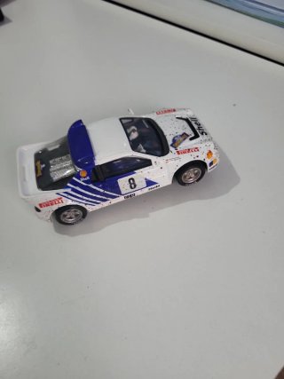 Coche Scalextric Ford RS200