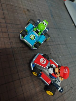 Coche Scalextric Mario Kart - Mario y Yoshi