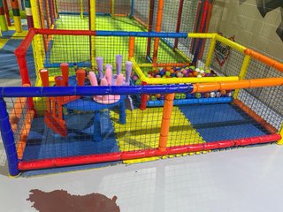 Parque de bolas infantil homologado