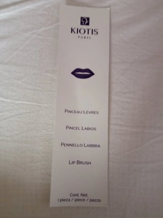 Pincel de labios retráctil