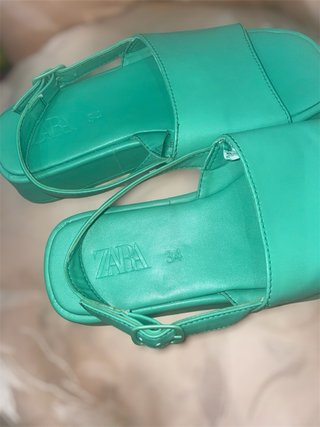 Sandalias Zara Verde Talla 34