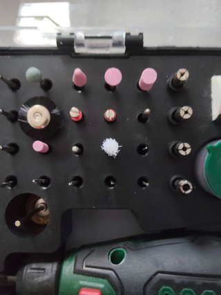 Taladro Parkside tipo Dremel con accesorios