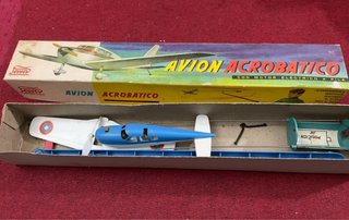 Antiguo avión acrobático de juguetes Paya