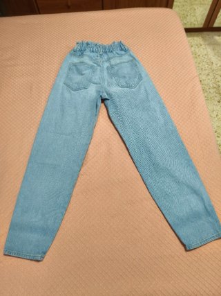 Pantalón vaquero suelto con elástico