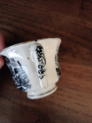 Taza antigua Cartuja
