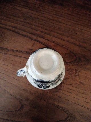 Taza antigua Cartuja