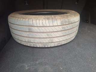 Neumático 215/55 R 17 OUTSIDE