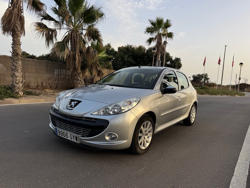 Peugeot 206 2010 - foto 1