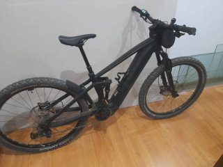 Ocasión Bicicleta Eléctrica Cube Negra talla M
