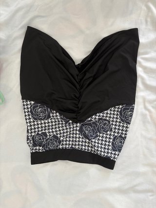 3 euros por conjunto de faldas y chalecos de veran