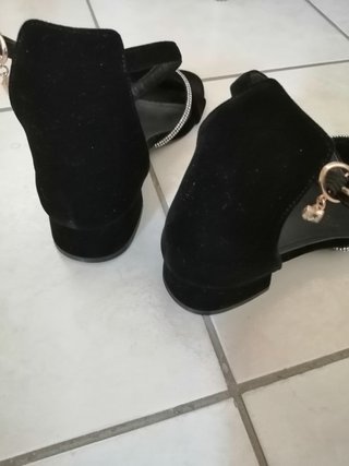 Sandali scamosciati neri con strass