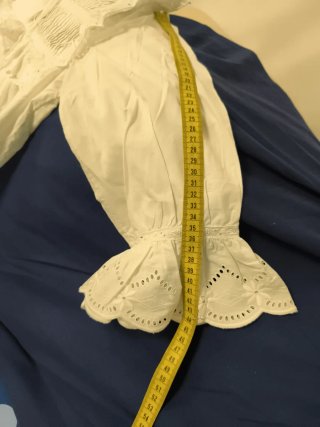 Camisón antiguo mujer blanco