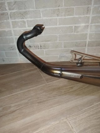 Escape Yasuni para Yamaha Jog/Aerox