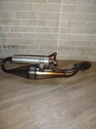 Escape Yasuni para Yamaha Jog/Aerox