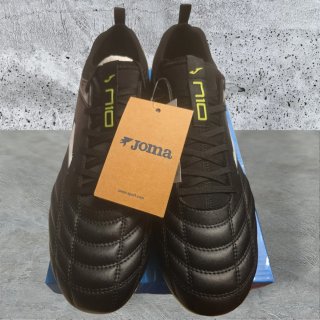 Scarpe da calcio adulti e bambini