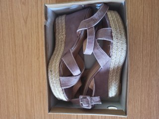 SANDALIAS DE CUÑA NUEVAS
