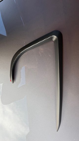 Tesla Model Y Deflector Antiniebla