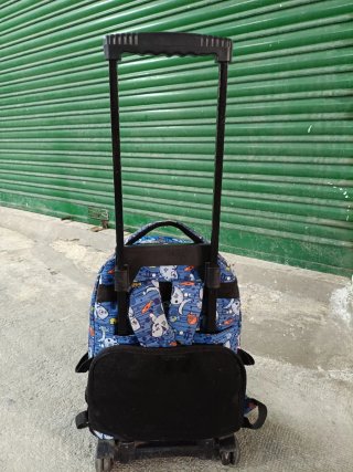 Mochila con ruedas Toto azul peces