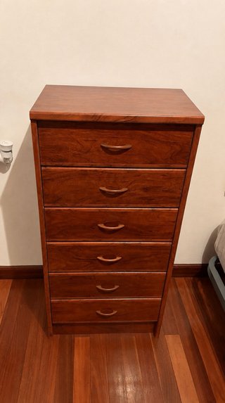 Cajonera alta de madera