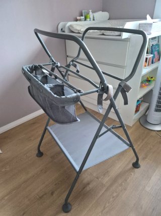 Soporte bañera Twistshake gris