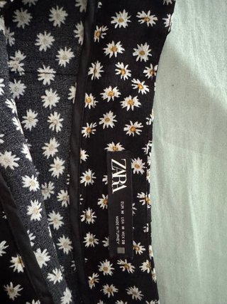 Falda pantalón Zara floral negra