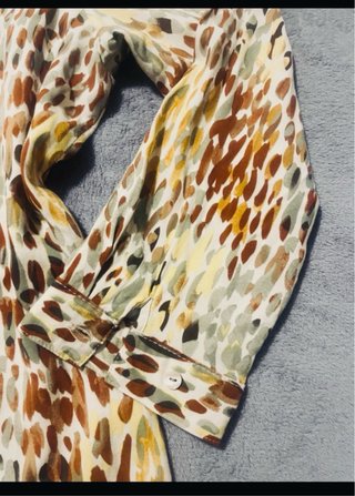 Blusa con estampado animal print