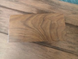 Elegante scatola porta sigari in legno pregiato con posacenere