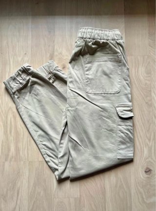 Pantalón cargo Bershka beige Talla M