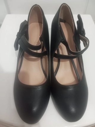 Zapatos de baile negros con lazo