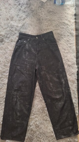 Jeans anchos Bershka barrel negros, para mujer. Nu