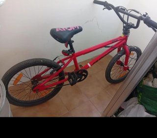 Bicicleta BMX Roja Infantil